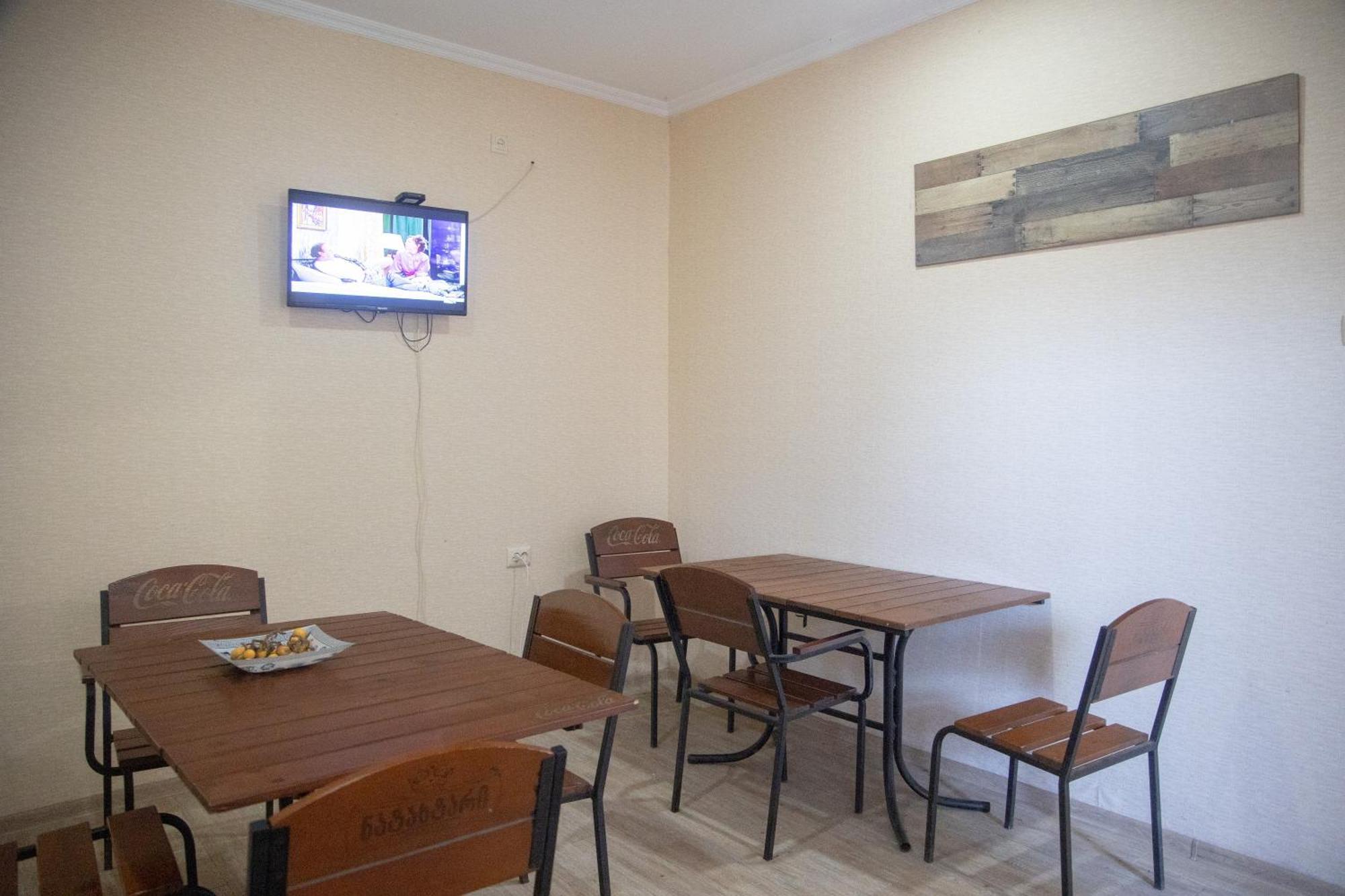Pavillion Guest House Batumi Esterno foto