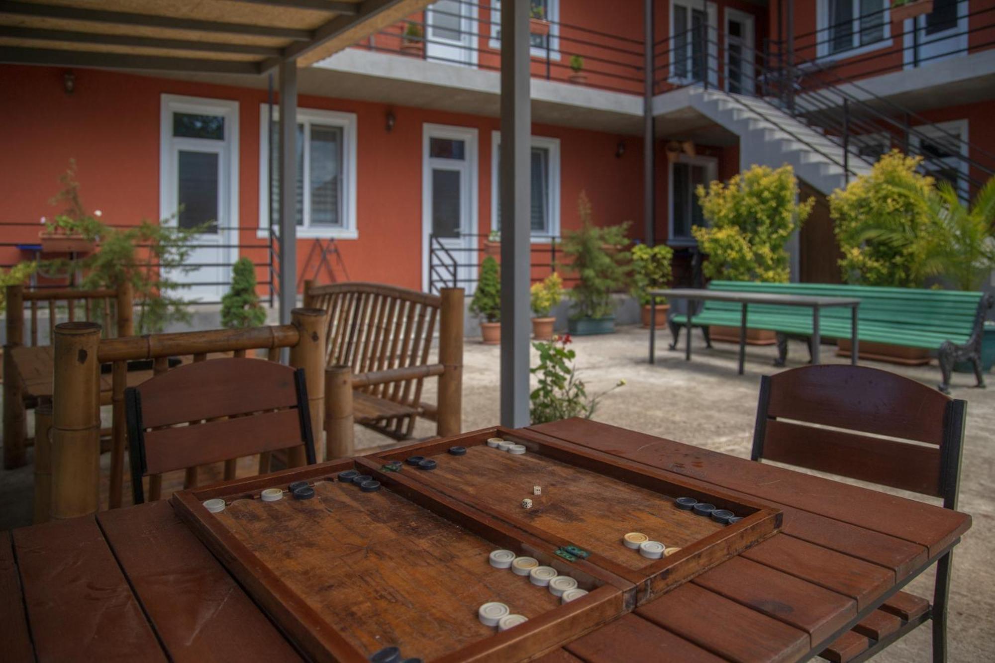 Pavillion Guest House Batumi Esterno foto